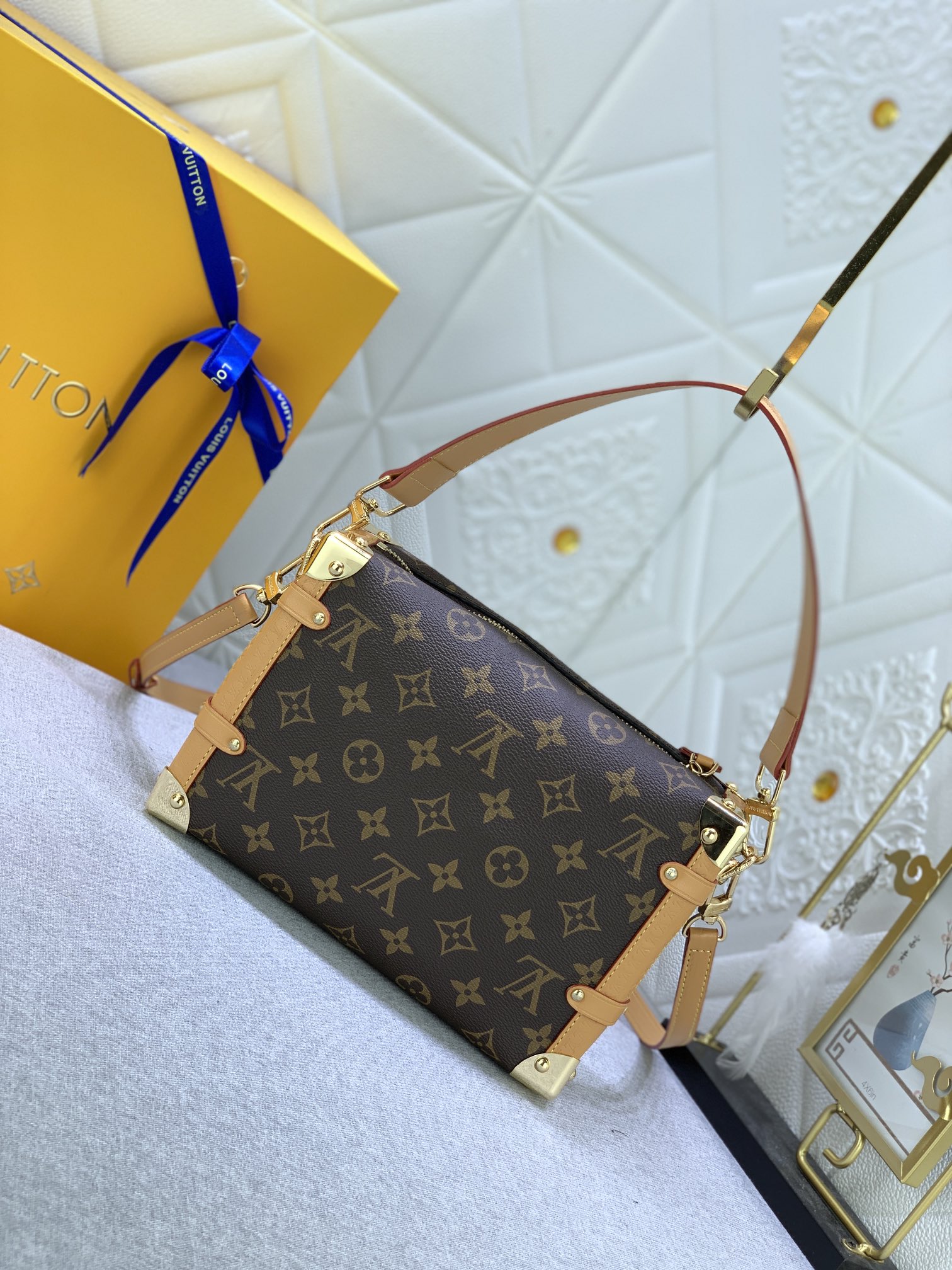 LOUIS VUITTON SIDE TRUNK MONOGRAM 21CM M46358 - Serazan